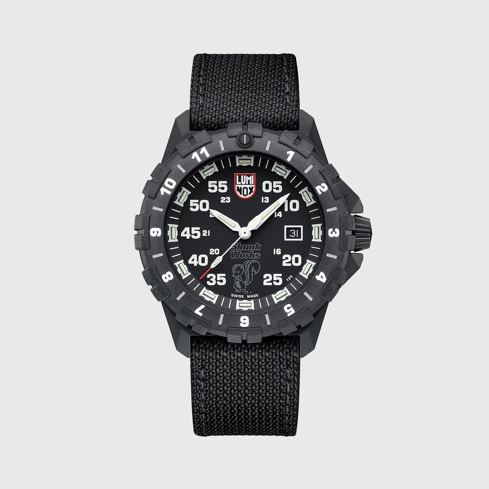 LUMINOX F-117 Nighthawk x Skunk Works 6440 Heritage 44 mm - Black/Black